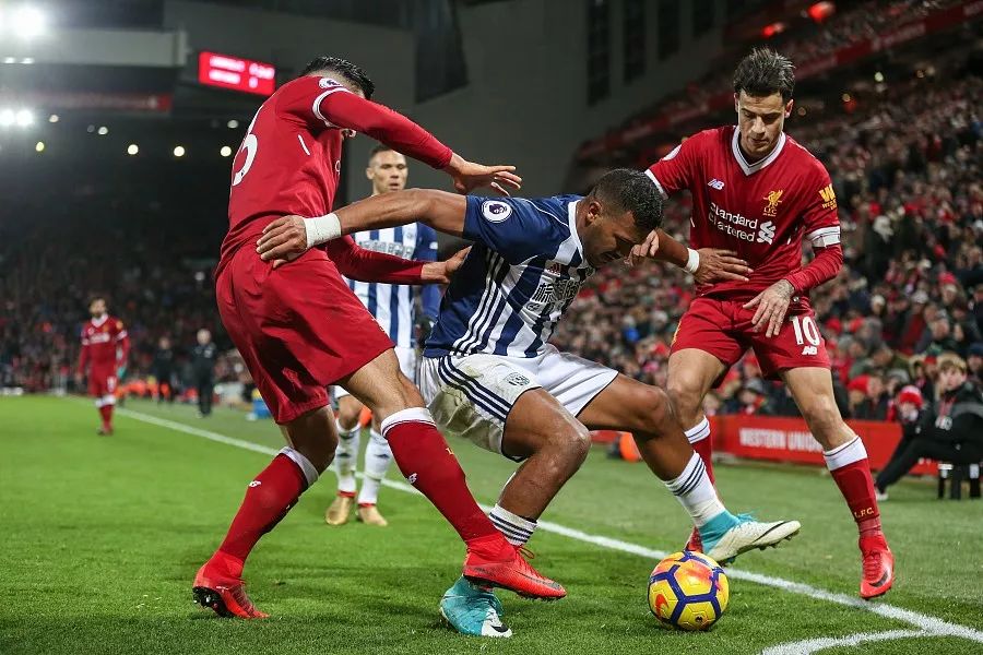 台钢雄鹰守门员林诗翔凭借 30 次救援成功，全票夺得 2025 年 CPBL 新人王